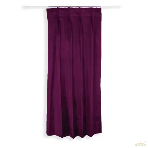 Panel curtains in burgundy.