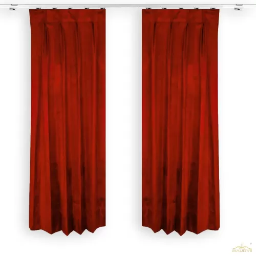 Christmas curtains in burgundy.