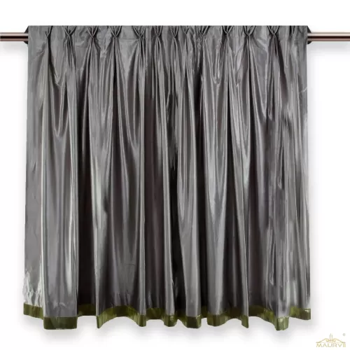 Pleated curtains in gray color